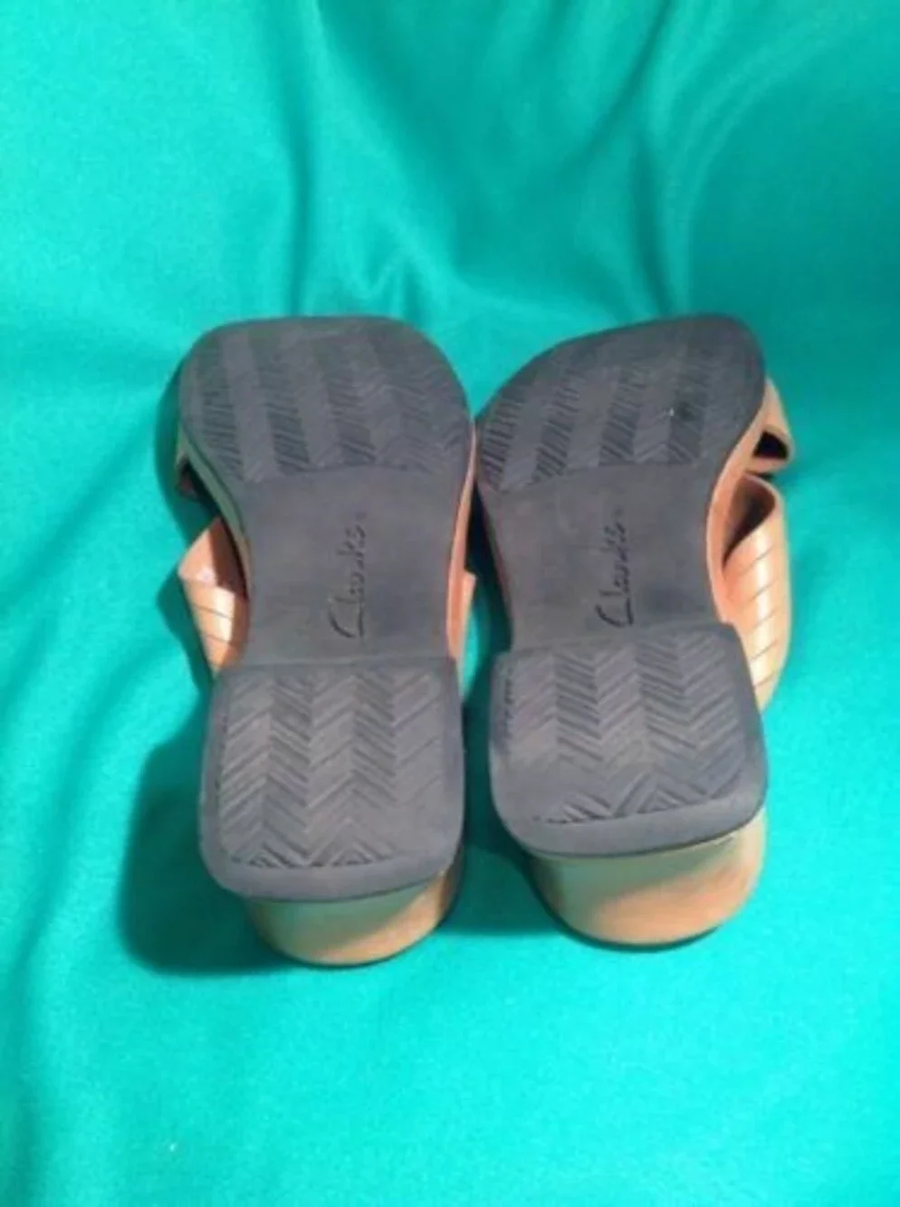 CLARKS 30523 WOMEN'S 9M TAN LEATHER STRAPPY WEDGE SANDALS SHOES MRSP $78